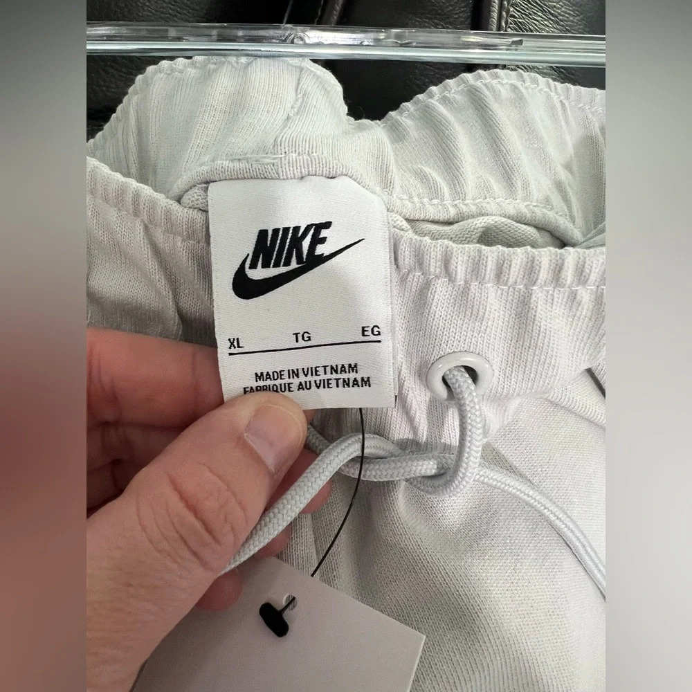 Nike joggers NWT - Picture 5 of 6